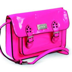 Bolso de color fucsia de Mustang para la colección primavera/verano 2013
