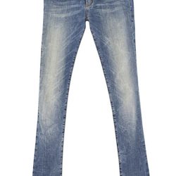 Pantalón vaquero de la colección primavera/verano 2013 de Desigual