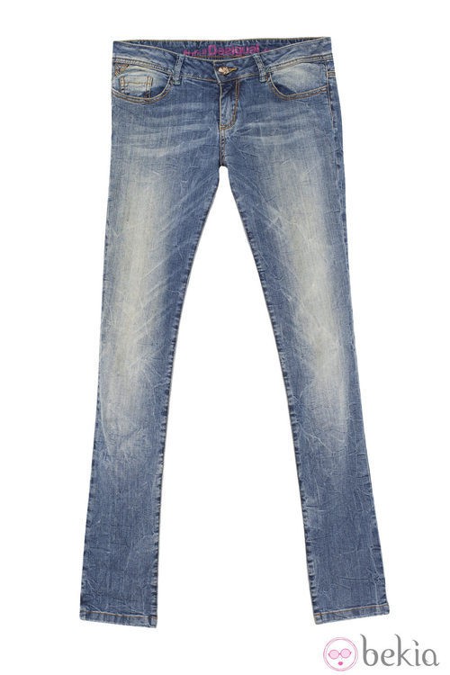 Pantalón vaquero de la colección primavera/verano 2013 de Desigual