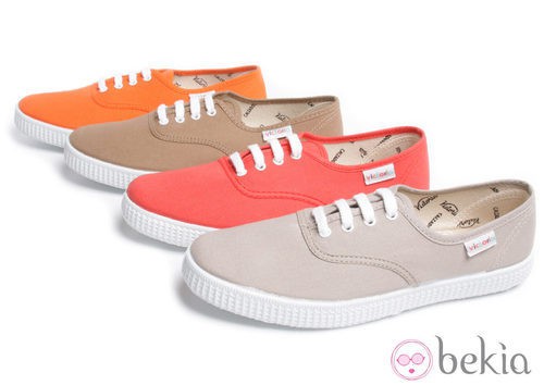 Zapatillas de colores Victoria para la colección primavera/verano 2013