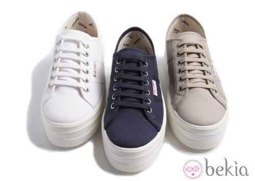 Zapatillas cerradas Victoria para la colección primavera/verano 2013