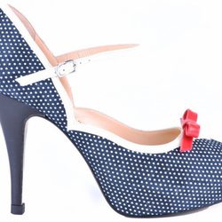 Peep toe de lunares de la colección primavera/verano 2013 de Rebeca Sanver