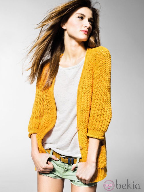 Look de la colección primavera/verano 2013 de Benetton
