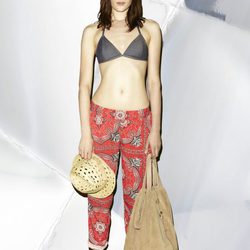 Parte de arriba de bikini gris de la colección 'Mix and match' de Asos para primavera/verano 2013