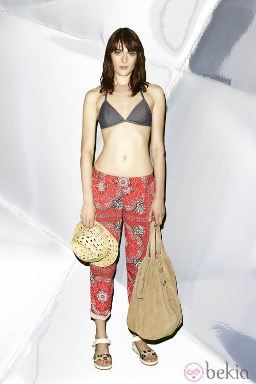 Parte de arriba de bikini gris de la colección 'Mix and match' de Asos para primavera/verano 2013