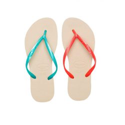Dos modelos de la colección 'Havaianas for Oysho'