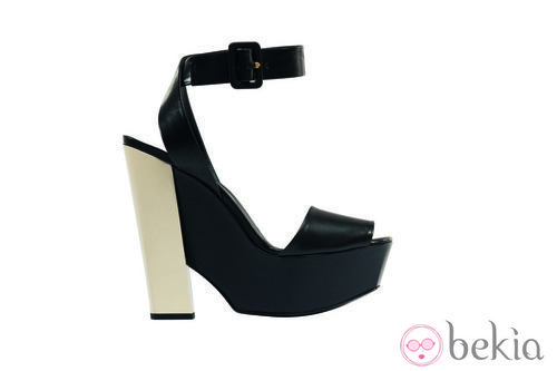 Zapato Archi Compact de la colección primavera/verano 2013 de Roger Vivier 