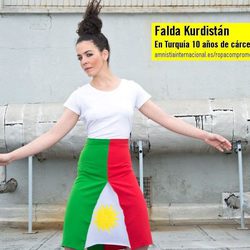 Falda Kurdistán de la colección 'Ropa Comprometida' de Amnistía Internacional