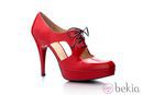 Zapatos de Stuart Weitzman diseñados por Scarlett Johansson