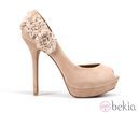 Zapatos de tacón nude de Zara