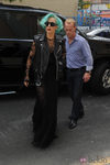 Lady Gaga con encaje y transparencias
