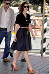 Keira knightley con vestido camisero en Venecia
