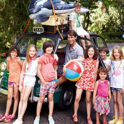 Diferentes modelos de la colección primavera/verano 2013 de Benetton