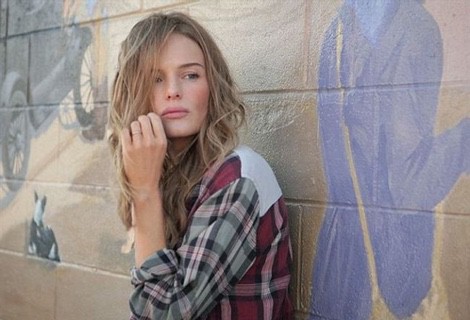 Kate Bosworth con una camisa de cuadros de la 'Festival Collection' de Topshop