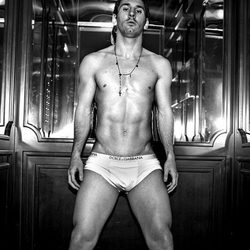 Leo Messi posando con unos calzoncillos para Dolce & Gabbana