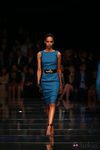 Vestido azul de la colección otoño/invierno 2013/2014 de Hugo Boss