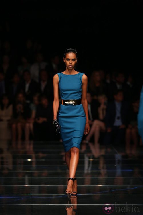 Vestido azul de la colección otoño/invierno 2013/2014 de Hugo Boss