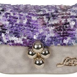 Clutch de la línea 'Rosa' en la colección primavera/verano 2013 de Loeds