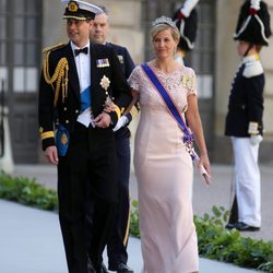La Condesa de Wessex con un vestido rosa palo en la boda de Magdalena de Suecia y Chris O'Neill