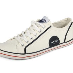 Zapatilla deportiva de la colección primavera/verano 2013 de MTNG ATTITUDE 