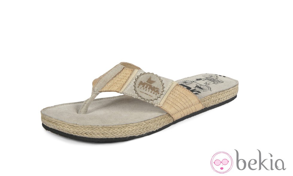 Sandalia beige de la colección primavera/verano 2013 de MTNG ATTITUDE