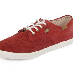 Calzado sport de la colección primavera/verano 2013 de MTNG ATTITUDE