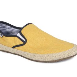 Zapatilla amarilla de la colección primavera/verano 2013 de MTNG ATTITUDE