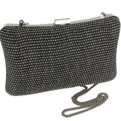 Clutch silueteado de la colección primavera/verano 2013 de Tantrend