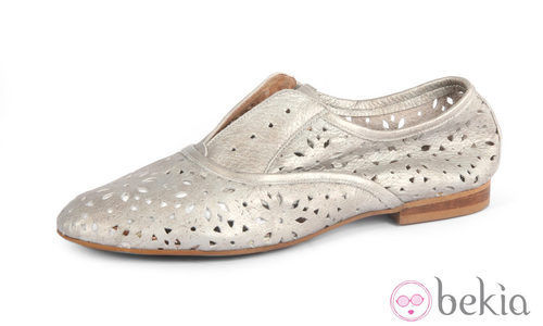 Zapatilla gris de la colección primavera/verano 2013 de Sixtyseven