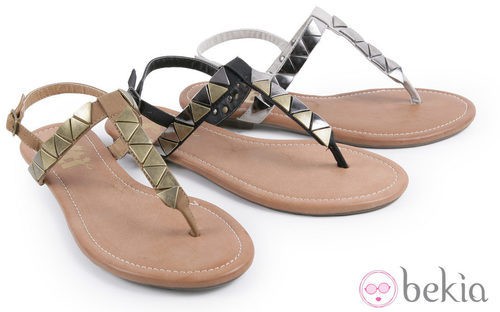 Sandalias de tira de la colección 'Innovación' primavera/verano 2013 de XTI