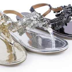 Sandalias con adornos de la colección 'Innovación' primavera/verano 2013 de XTI