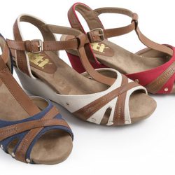 Sandalias de media cuña de la colección 'Innovación' primavera/verano 2013 de XTI