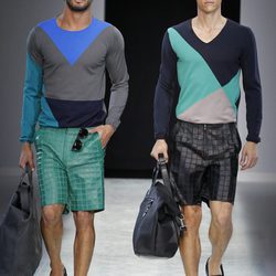 Looks de la colección primavera/verano 2014 de Emporio Armani en la Semana de la Moda de Milán