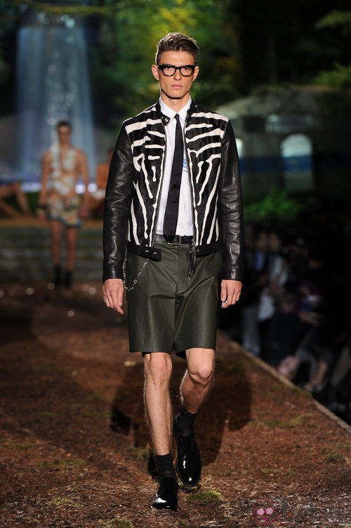 Chaqueta print de la colección primavera/verano 2014 de DSquared2 en la Semana de la Moda de Milán