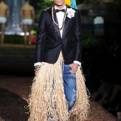 Chaqueta negra de la colección primavera/verano 2014 de DSquared2 en la Semana de la Moda de Milán
