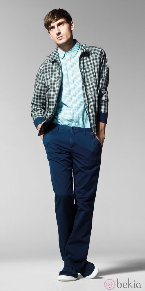 Chaqueta azul de la colección masculina primavera/verano 2013 de Benetton