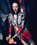 Candice Swanepoel posando para el otoño/invierno 2013/2014 de Blumarine