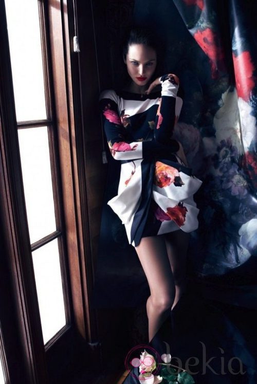 Candice Swanepoel, imagen de la florida colección otoño/invierno 2013/2014 de Blumarine