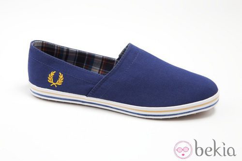 Alpargatas azul oscuro de Fred Perry para el verano 2013