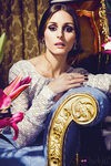 Olivia Palermo con sortija y pendientes 'Isabel' de la colección 'Tesoros del Imperio' de Carrera y Carrera