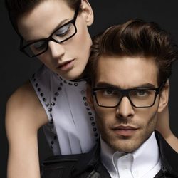 Jon Kortajarena y Saskia de Brauw embajadores de la campaña de Karl Lagerfeld Eyewear
