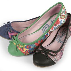Manoletinas de la línea 'Tropicalia' de la colección primavera/verano 2013 de Refresh