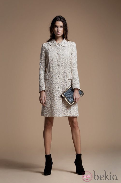 Abrigo nude de la colección pre fall 2014 de Hoss Intropia