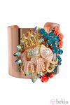 Brazalete con pedrería de la colección primavera/verano 2013 de Asos