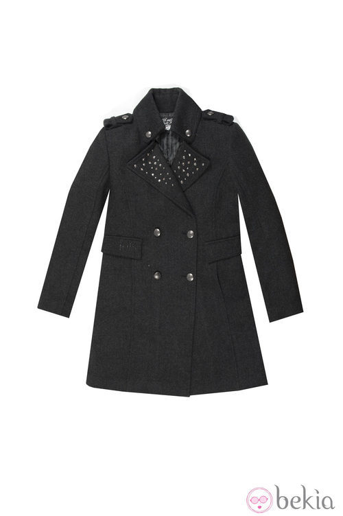 Abrigo negro de la colección otoño/invierno 2013 de Lois