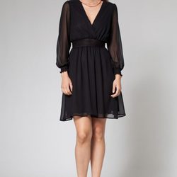 Vestido negro de la colección otoño/invierno 2013 de Poète
