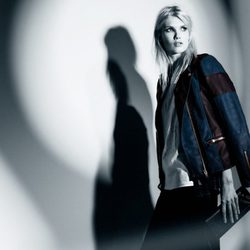 Cazadora bicolor del lookbook agosto 2013 de Bershka