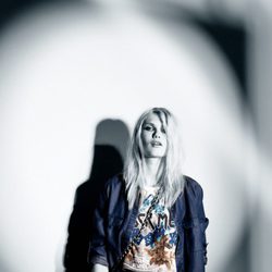 Camiseta de algodón del lookbook agosto 2013 de Bershka