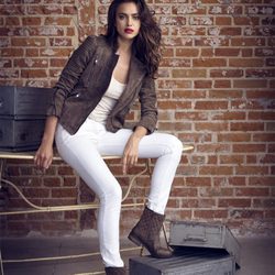 Irina Shayk con botas de la coleccion otoño/invierno 2013 de Xti