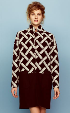 Abrigo estampado geométrico de la colección otoño/invierno 2013 de Asos